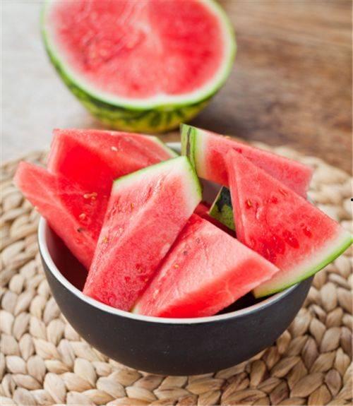 吃瓜 在线热门大瓜,吃瓜群众在线热议大瓜背后的真相