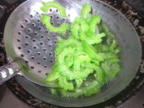 茄瓜今日收购价,行情波动，农民收益如何？”