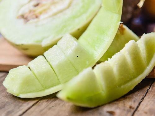 今日份月露蜜瓜文案,夏日甘露，尽享清新甜蜜时光