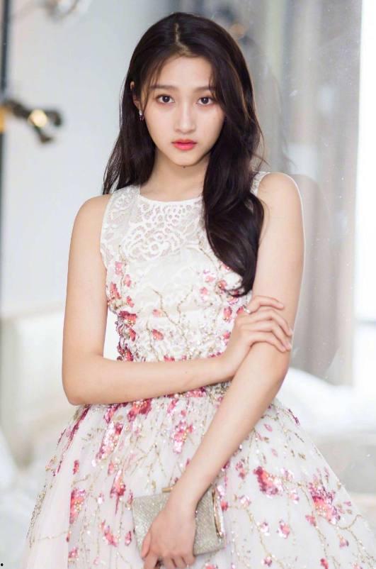 明星网红也爱吃甜食,明星网红的甜蜜食刻揭秘