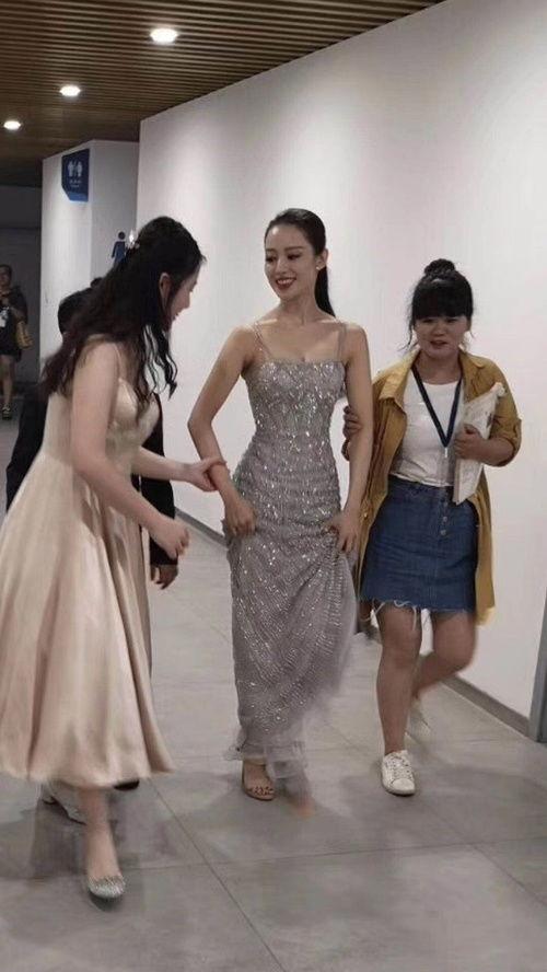 明星网红素人合照,温馨合照背后的感人故事