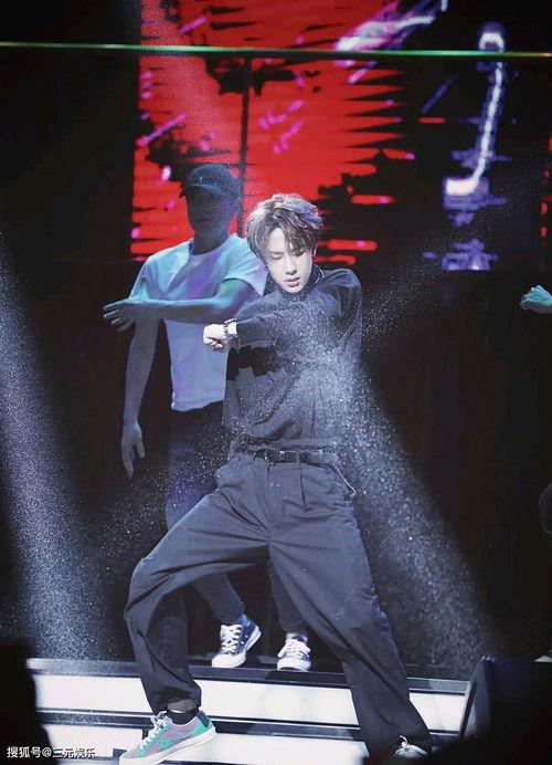 热门大瓜51王一博,从流量小生到全能艺人，揭秘他的蜕变之路