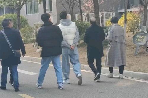 网络热门吃瓜事件,揭秘近期热门吃瓜事件背后的真相