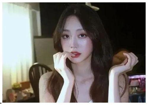 热门大瓜反差婊,揭秘热门大瓜背后的真实面目