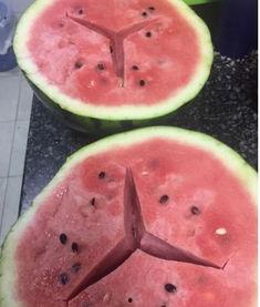 最新热门大瓜,某明星恋情曝光，背后真相令人震惊！