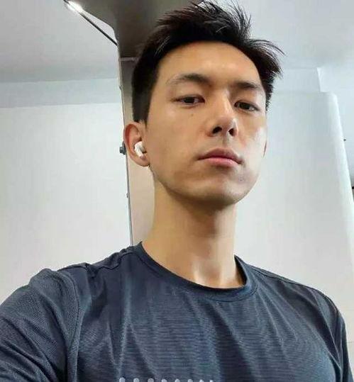 明星网红当头像男人,当红明星网红头像背后的男性魅力解析