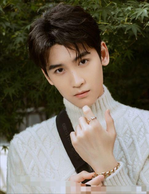 吃瓜爆料黄俊捷微博是真的吗,黄俊捷微博真实性揭秘