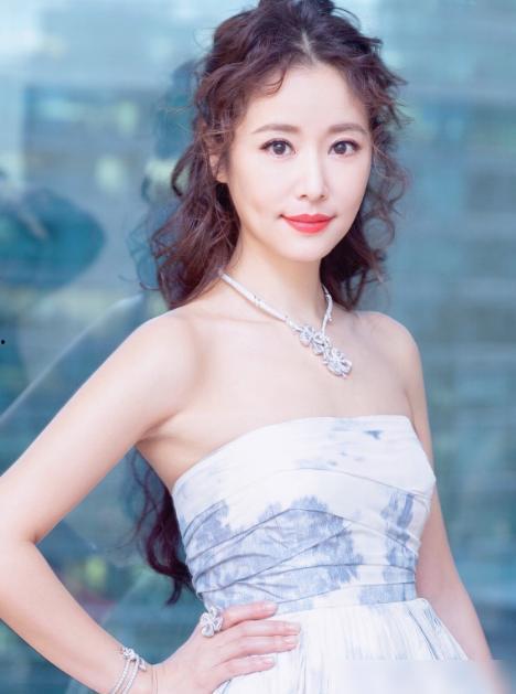 去大理的明星网红,明星网红齐聚大理，共赴浪漫之旅