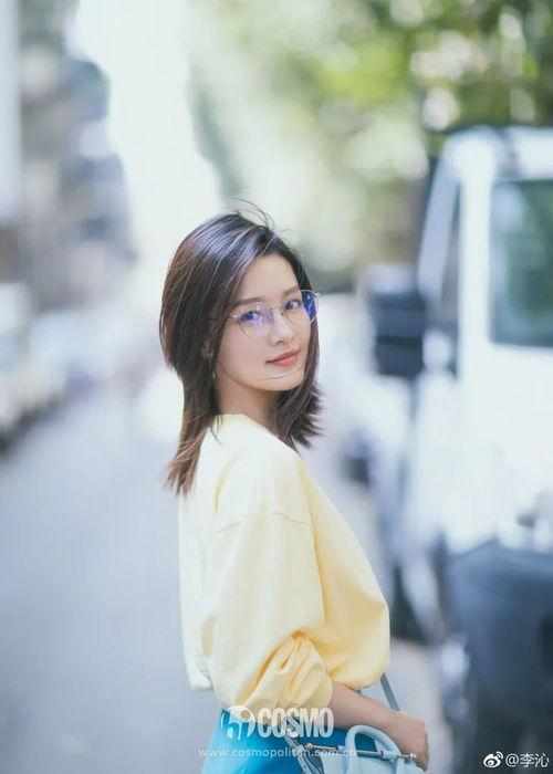 戴眼镜的明星网红,揭秘戴眼镜的明星网红风采