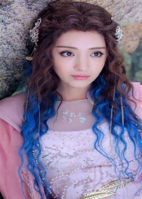 老美女演成明星网红