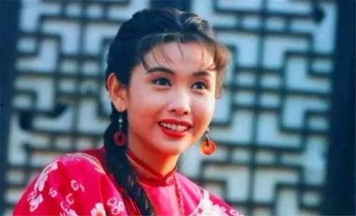 铁公鸡明星网红视频,揭秘明星网红背后的“铁公鸡”现象