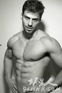 近期热门吃瓜事件男模,揭秘近期热门吃瓜事件的背后真相