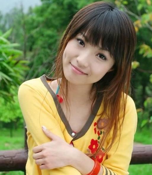 吃瓜少女魏淑芬黑梨,揭秘吃瓜少女的瓜田传奇