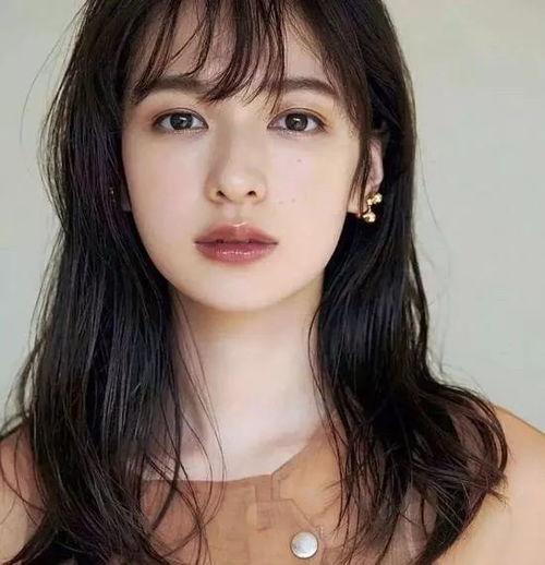 明星网红吃梨法,解锁梨的新境界